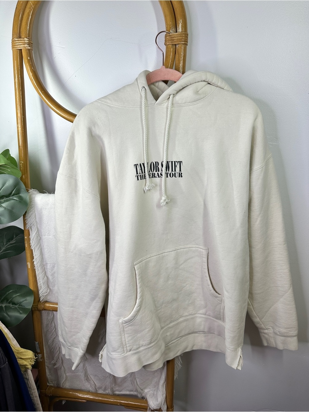 Taylor Swift The Eras Tour Cream Hoodie sz XL